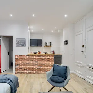  Апартаменты Beautiful Studio - Champs Elysees